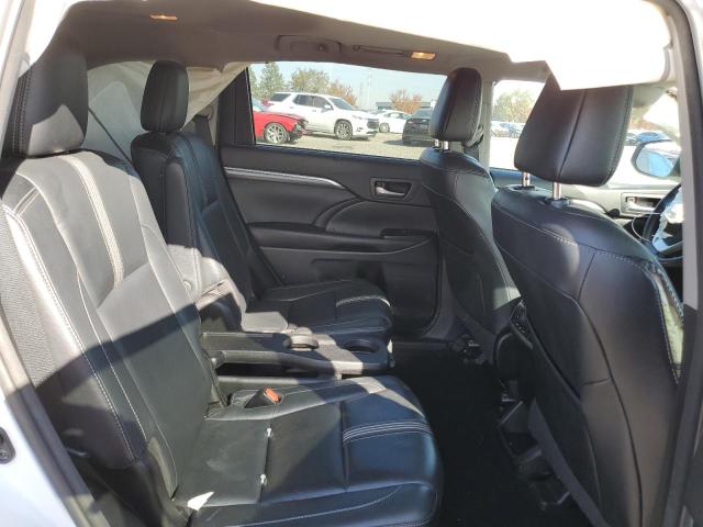 Zdjęcie 11 z aukcji – 2017 TOYOTA HIGHLANDER z VIN 5TDJZRFH1HS367364
