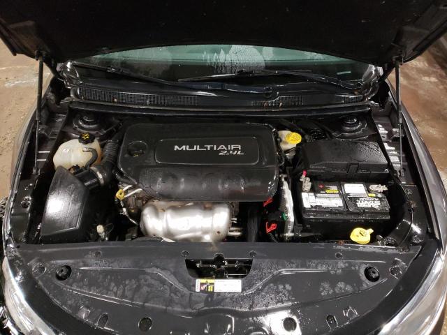 Photo 11 from auction – 2015 CHRYSLER 200 LIMITE with VIN 1C3CCCAB5FN626813