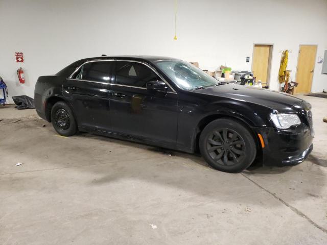 Photo 4 from auction – 2016 CHRYSLER 300 LIMITE with VIN 2C3CCAAG3GH198248