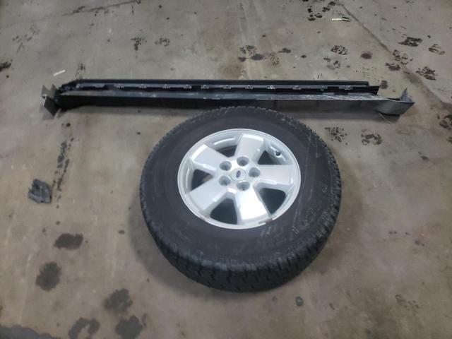 Photo 13 from auction – 2009 FORD ESCAPE XLT with VIN 1FMCU93719KB53143