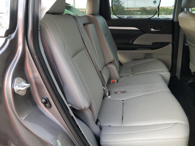 Photo 10 from auction – 2019 TOYOTA HIGHLANDER with VIN 5TDKZRFHXKS573617