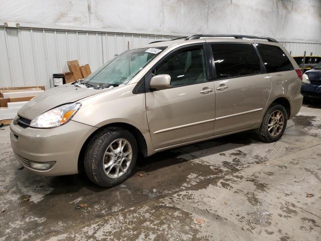 TOYOTA SIENNA XLE 2004 with VIN 5TDBA22C84S028365 - Photo from auction