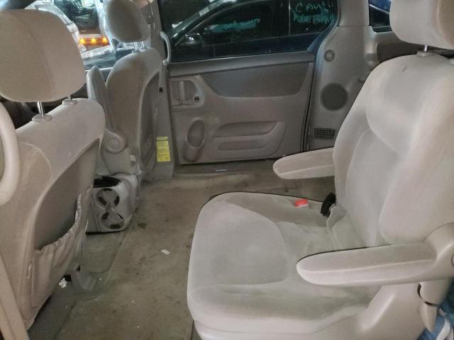 Photo 11 from auction – 2004 TOYOTA SIENNA CE with VIN 5TDZA23C04S181187