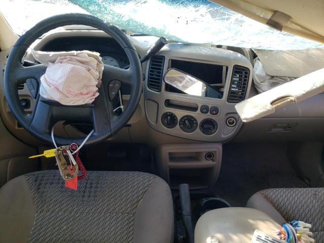 Photo 8 from auction – 2004 FORD ESCAPE XLT with VIN 1FMYU03154KA41970