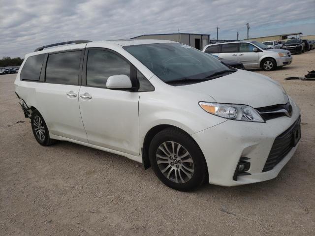 Photo 4 from auction – 2018 TOYOTA SIENNA XLE with VIN 5TDYZ3DC5JS938217