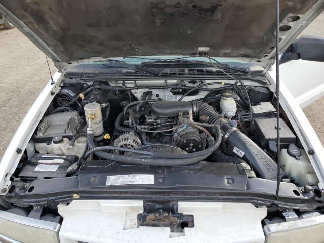 Photo 12 from auction – 2004 CHEVROLET BLAZER with VIN 1GNDT13XX4K137567