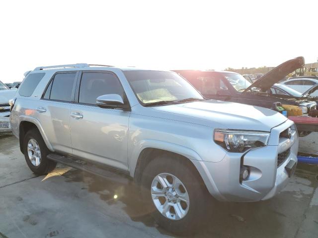 Photo 4 from auction – 2014 TOYOTA 4RUNNER SR with VIN JTEZU5JR9E5082855