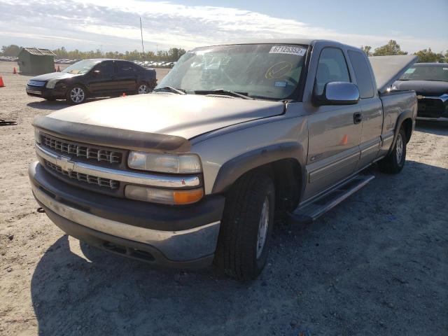 CHEVROLET SILVERADO 2000 with VIN 1GCEC19T2YZ326308 - Photo from auction