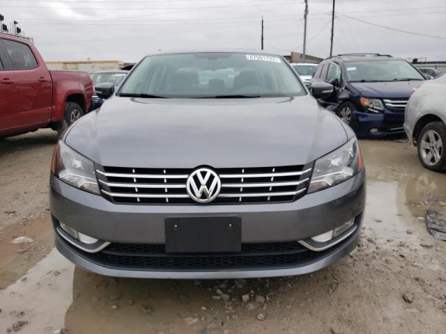Photo 5 from auction – 2015 VOLKSWAGEN PASSAT SEL with VIN 1VWCT7A31FC063005