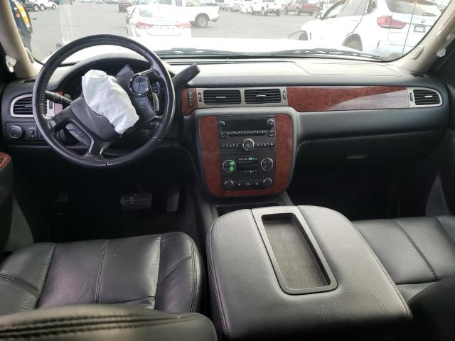 Photo 8 from auction – 2010 CHEVROLET AVALANCHE with VIN 3GNNCFE00AG282072