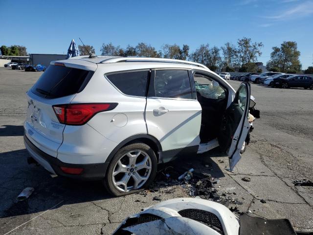 Photo 3 from auction – 2019 FORD ESCAPE TIT with VIN 1FMCU0J92KUB61987