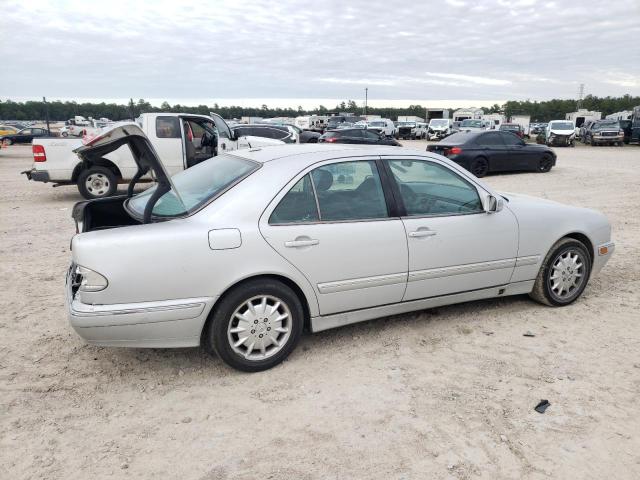 Photo 3 from auction – 2000 MERCEDES-BENZ E 320 with VIN WDBJF65J8YB054071
