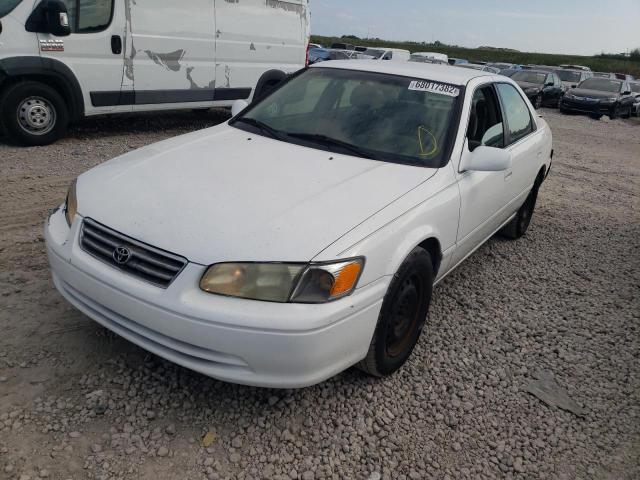 Photo 1 from auction – 2000 TOYOTA CAMRY CE with VIN 4T1BG22K3YU953235