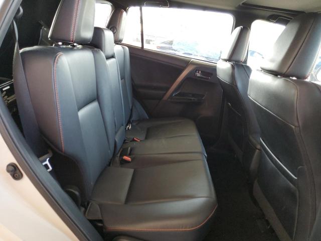 Photo 11 from auction – 2017 TOYOTA RAV4 SE with VIN 2T3NFREV8HW357348