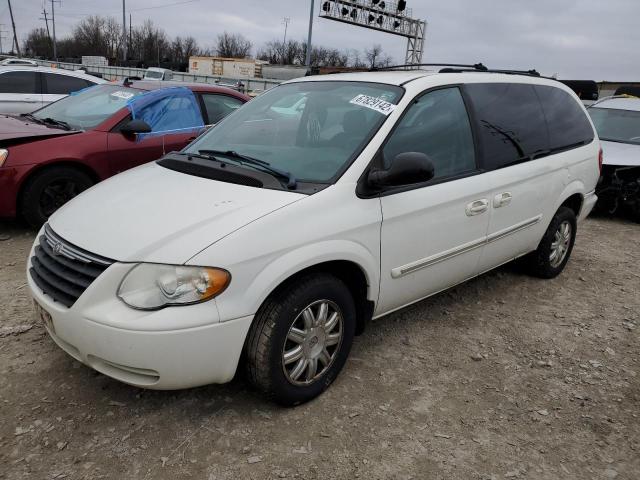 CHRYSLER TOWN & COU 2005 with VIN 2C4GP54LX5R166700 - Photo from auction