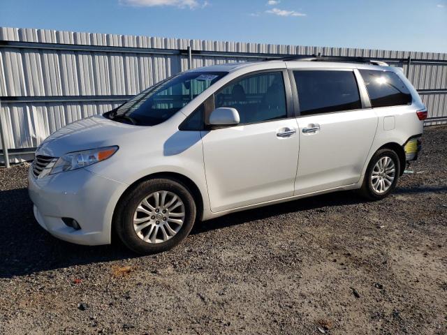 TOYOTA SIENNA XLE 2015 with VIN 5TDYK3DC6FS656650 - Photo from auction