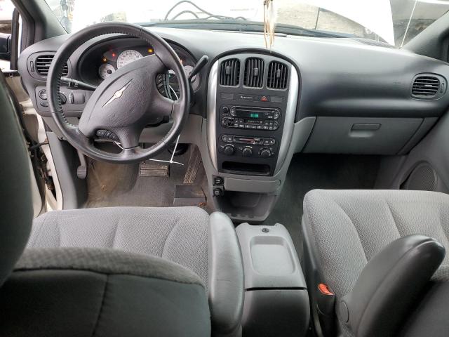 Photo 8 from auction – 2005 CHRYSLER TOWN & COU with VIN 2C4GP54LX5R166700
