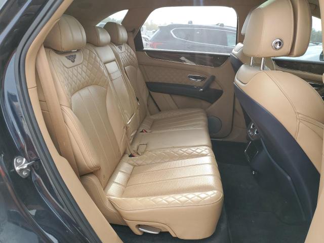 Photo 10 from auction – 2017 BENTLEY BENTAYGA with VIN SJAAC2ZV0HC016068