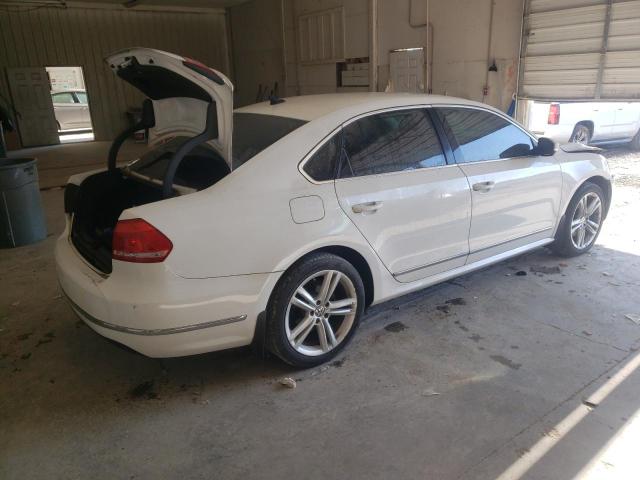 Photo 3 from auction – 2015 VOLKSWAGEN PASSAT SEL with VIN 1VWCT7A39FC083101