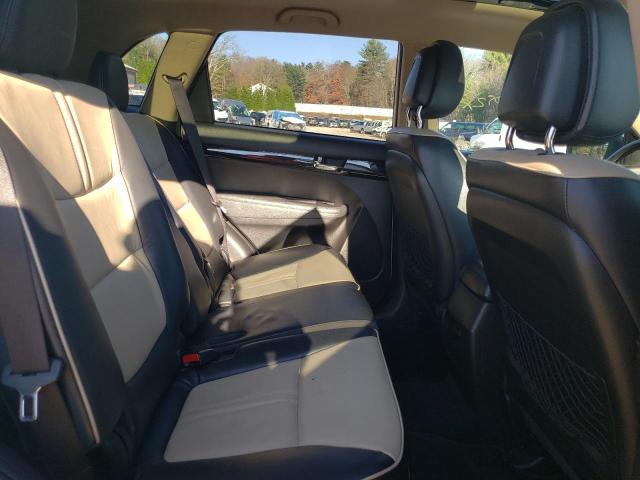 Photo 11 from auction – 2011 KIA SORENTO EX with VIN 5XYKUDA22BG060203