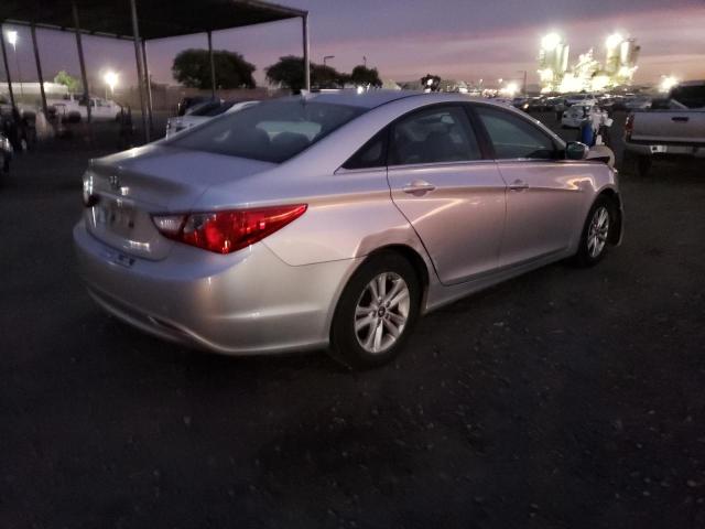 Photo 3 from auction – 2013 HYUNDAI SONATA GLS with VIN 5NPEB4AC3DH672496