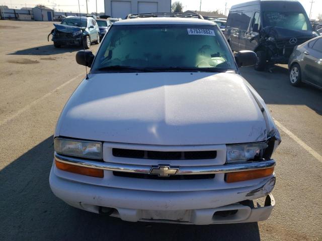 Photo 5 from auction – 2002 CHEVROLET BLAZER with VIN 1GNDT13W02K155774