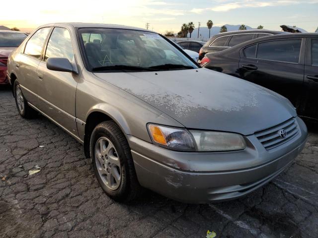 Photo 4 from auction – 1999 TOYOTA CAMRY LE with VIN JT2BF22K4X0165635