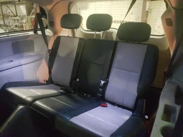 Photo 10 from auction – 2010 CHRYSLER TOWN & COU with VIN 2A4RR8DX5AR361258