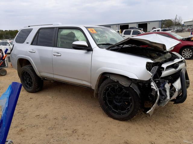 Photo 4 from auction – 2016 TOYOTA 4RUNNER SR with VIN JTEBU5JR8G5286342