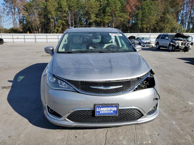 Photo 5 from auction – 2017 CHRYSLER PACIFICA T with VIN 2C4RC1BG7HR654803
