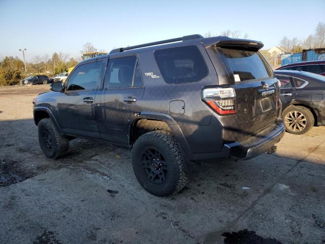 Photo 2 from auction – 2020 TOYOTA 4RUNNER SR with VIN JTEBU5JR1L5826429