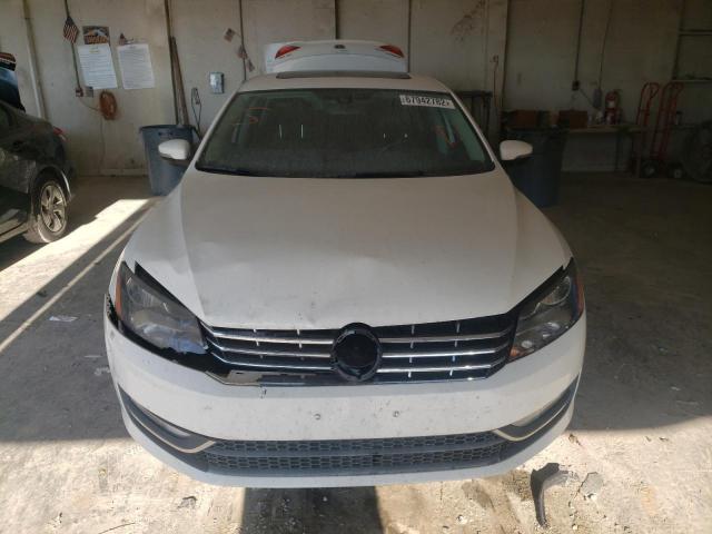 Photo 5 from auction – 2015 VOLKSWAGEN PASSAT SEL with VIN 1VWCT7A39FC083101