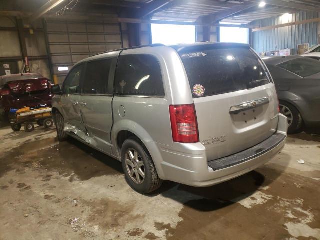 Photo 2 from auction – 2010 CHRYSLER TOWN & COU with VIN 2A4RR8DX5AR361258