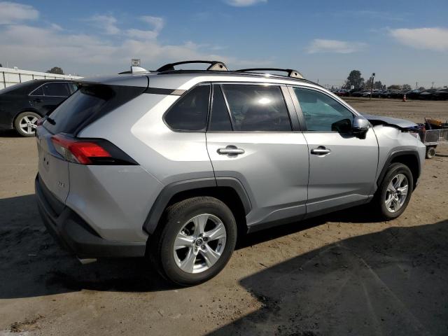 Photo 3 from auction – 2020 TOYOTA RAV4 XLE with VIN 2T3W1RFV2LW065723