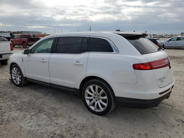 Photo 2 from auction – 2011 LINCOLN MKT with VIN 2LMHJ5AR2BBJ50946