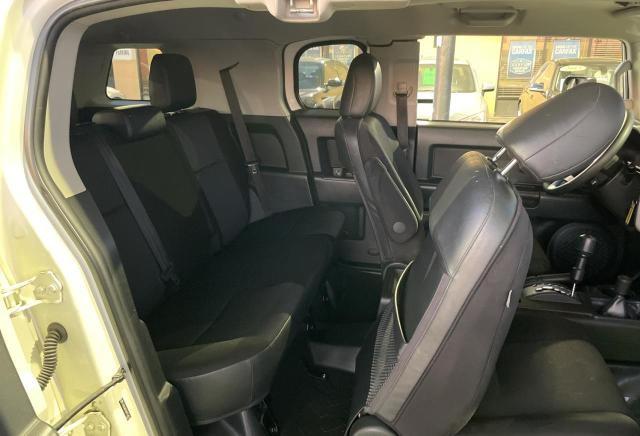Photo 6 from auction – 2013 TOYOTA FJ CRUISER with VIN JTEBU4BF0DK154557
