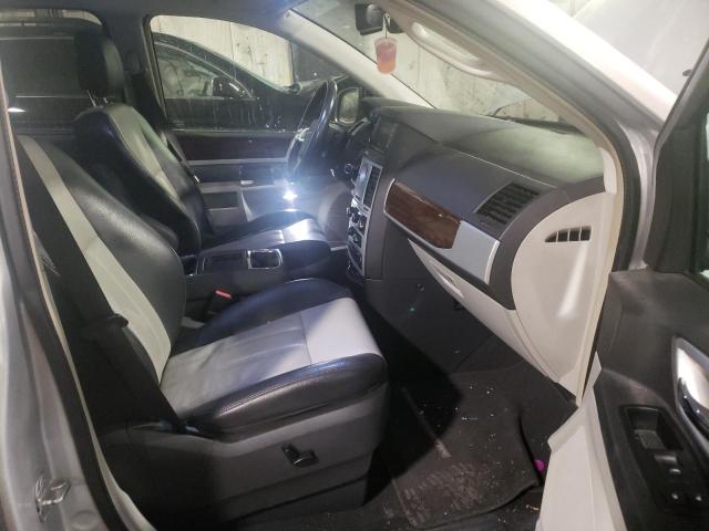 Photo 7 from auction – 2010 CHRYSLER TOWN & COU with VIN 2A4RR8DX5AR361258