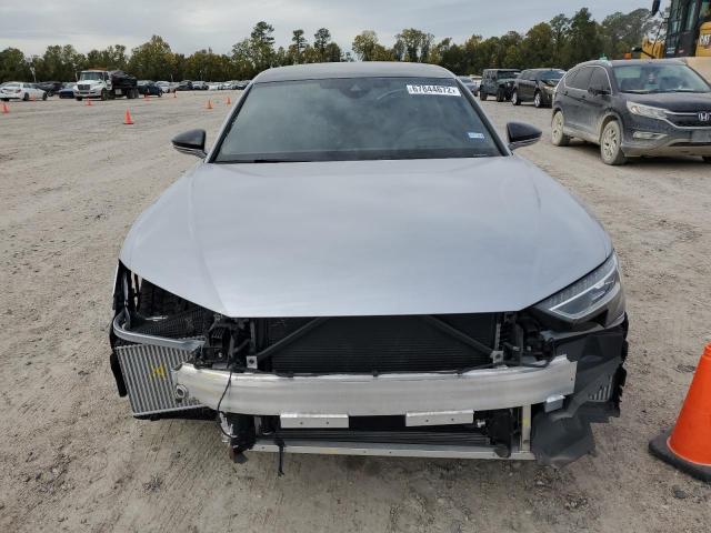 Photo 5 from auction – 2022 AUDI S8 with VIN WAULSAF88NN003133