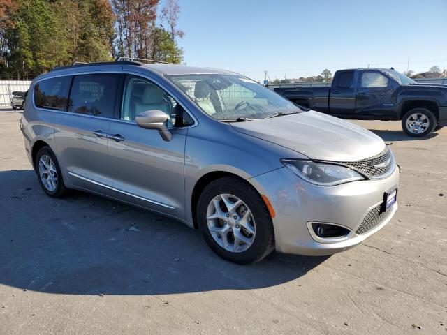 Photo 4 from auction – 2017 CHRYSLER PACIFICA T with VIN 2C4RC1BG7HR654803