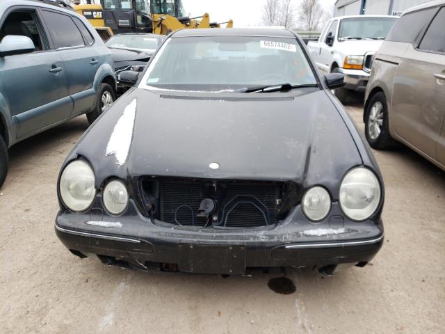 Photo 5 from auction – 2001 MERCEDES-BENZ E 320 with VIN WDBJF65J21B385282