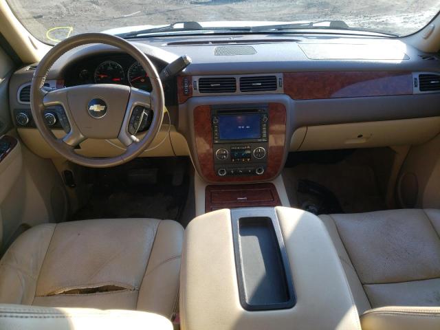 Photo 8 from auction – 2010 CHEVROLET SUBURBAN K with VIN 1GNUKKE32AR270636