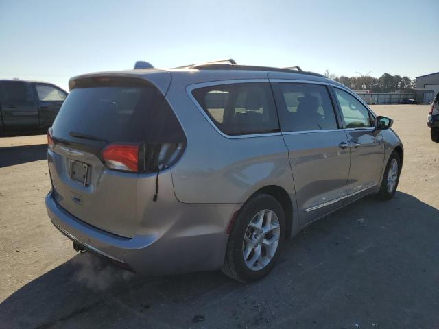 Photo 3 from auction – 2017 CHRYSLER PACIFICA T with VIN 2C4RC1BG7HR654803