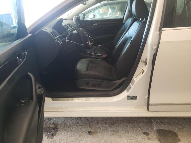 Photo 7 from auction – 2015 VOLKSWAGEN PASSAT SEL with VIN 1VWCT7A39FC083101