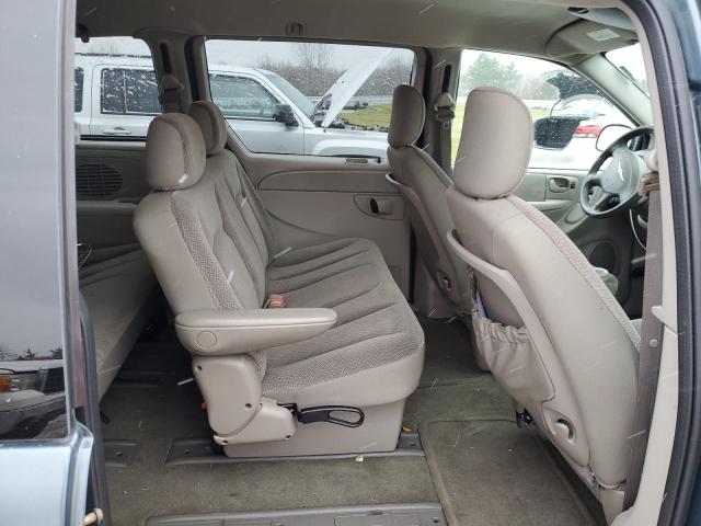Photo 11 from auction – 2006 CHRYSLER TOWN & COU with VIN 1A4GP45R16B631078
