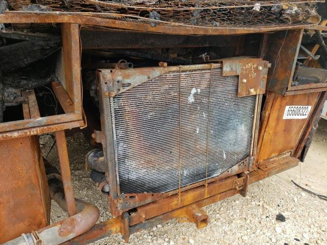 Photo 11 from auction – 2000 FREIGHTLINER CHASSIS X with VIN 4UZ6XJCA3YCF86590
