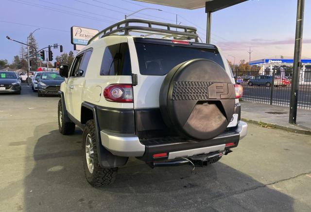 Photo 3 from auction – 2013 TOYOTA FJ CRUISER with VIN JTEBU4BF0DK154557