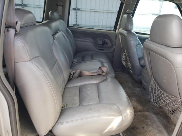 Photo 11 from auction – 1995 CHEVROLET SUBURBAN with VIN 1GNEC16K6SJ437002
