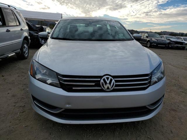 Photo 5 from auction – 2015 VOLKSWAGEN PASSAT SE with VIN 1VWBT7A31FC004158