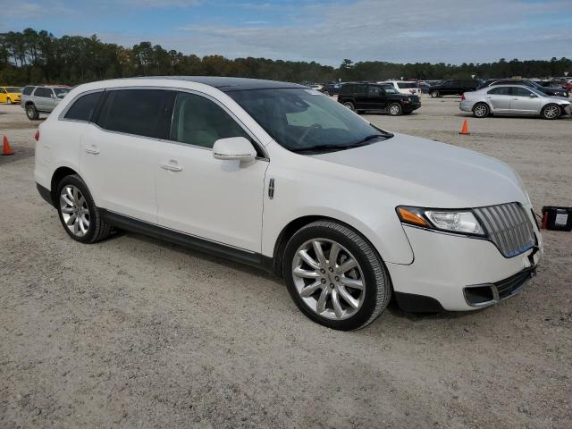 Photo 4 from auction – 2011 LINCOLN MKT with VIN 2LMHJ5AR2BBJ50946
