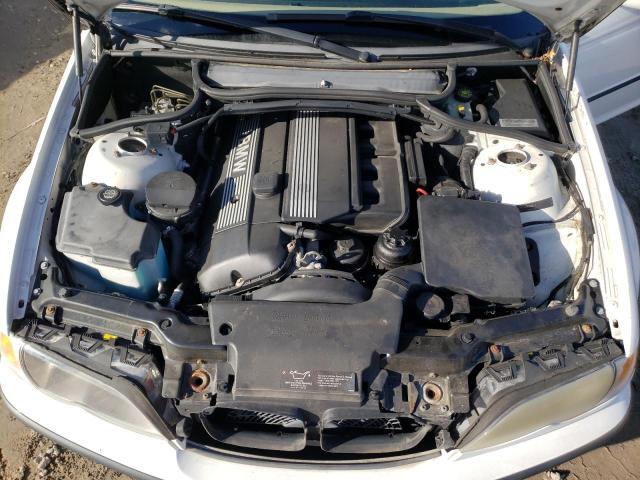 Photo 11 from auction – 2003 BMW 330 XI with VIN WBAEW534X3PN30856